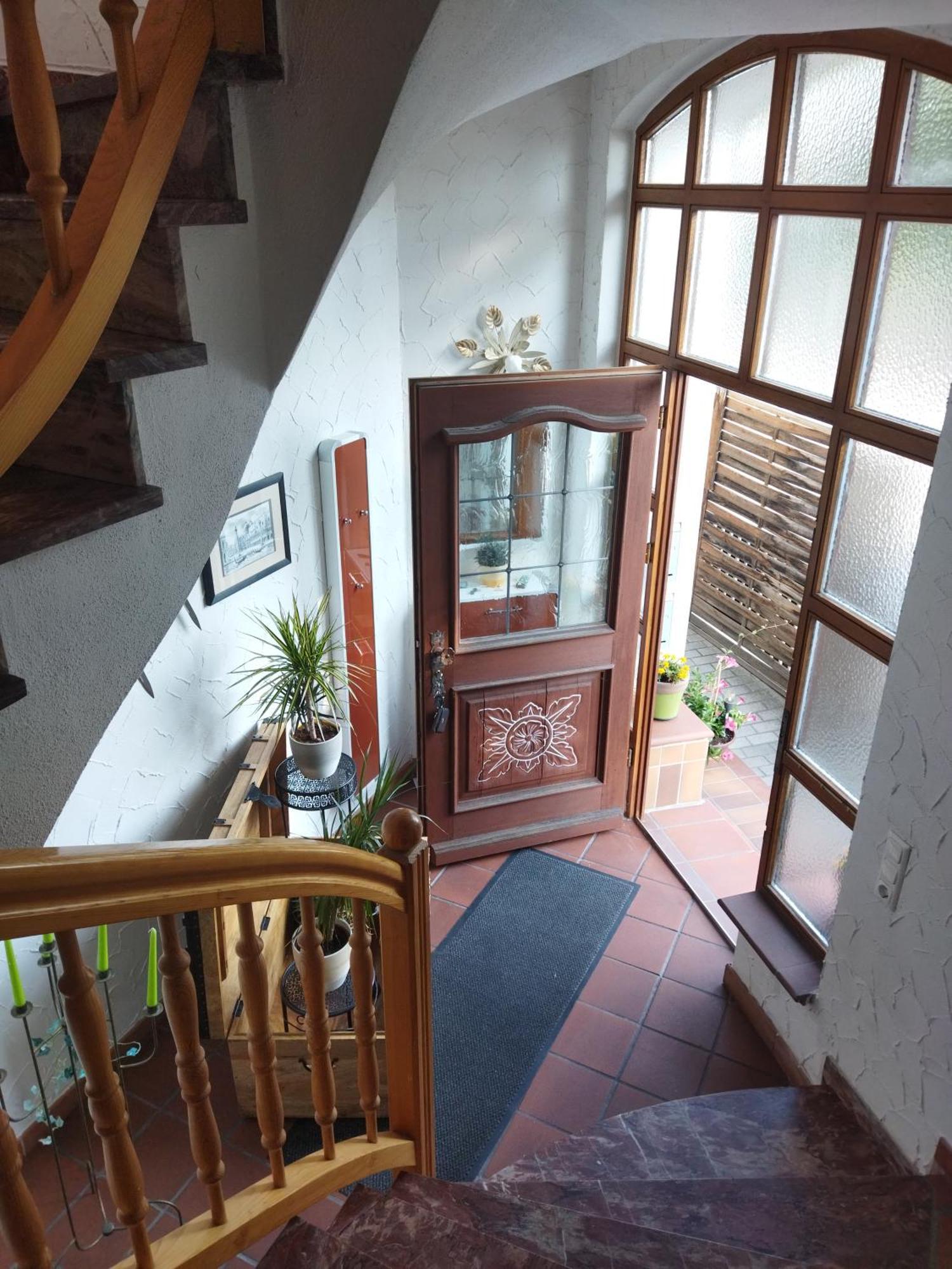 Aussergewoehnliche Atelierferienwohnung Mit Balkon An Der Donau Winzer Exterior foto