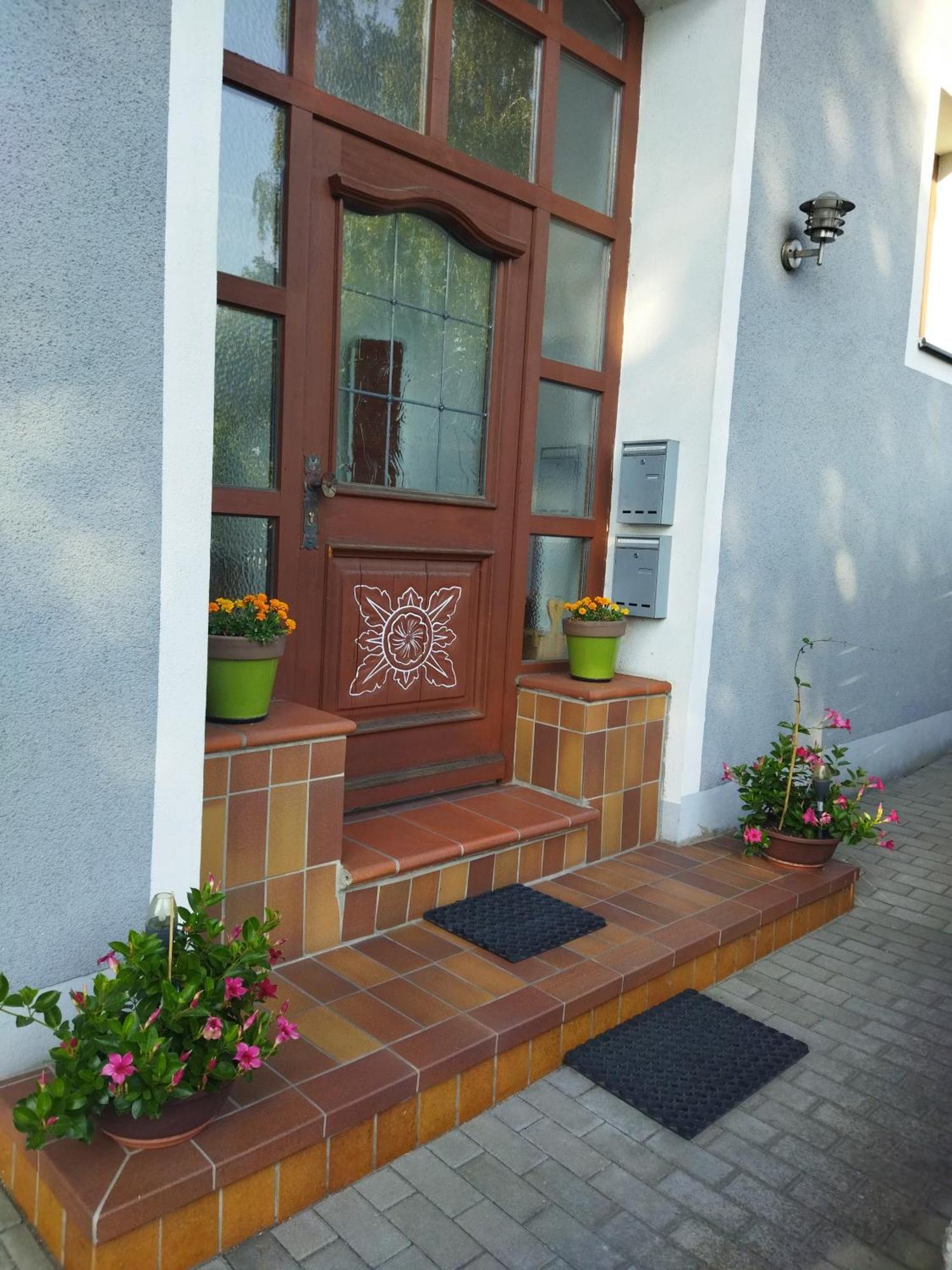 Aussergewoehnliche Atelierferienwohnung Mit Balkon An Der Donau Winzer Exterior foto