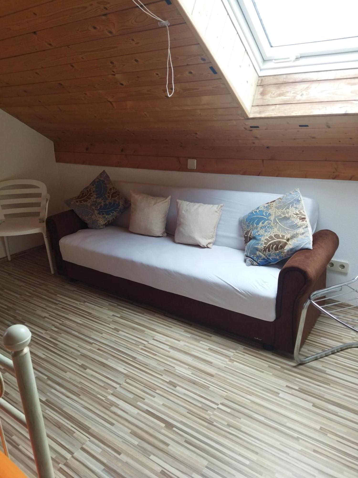 Aussergewoehnliche Atelierferienwohnung Mit Balkon An Der Donau Winzer Exterior foto